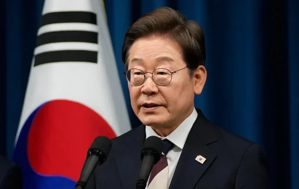 Koreya yarımadasında sülh: Cənubi Koreya lideri KXDR-lə gərginliyi azaltmağın yollarından danışıb