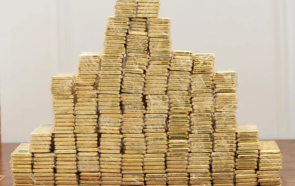 İraqda korrupsiya işi üzrə 400 kq qızıl və 175 milyon dollar müsadirə edildi