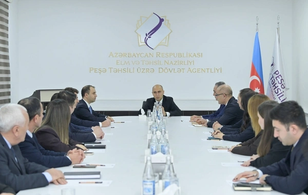 Peşə Təhsili üzrə Dövlət Agentliyinin yeni direktoru kollektivə təqdim olunub
