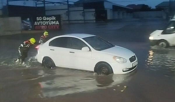 Bakıda rekord yağışların səbəbi müharibədir? - Şok açıqlama