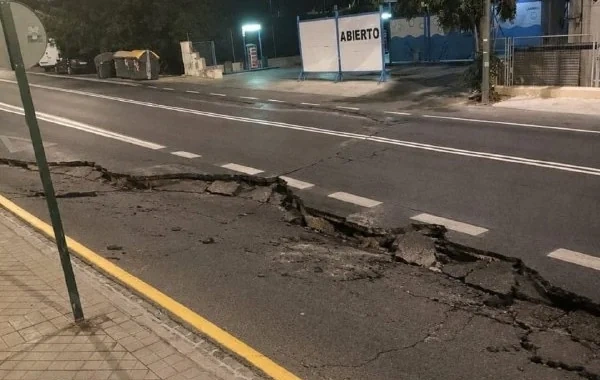 İspaniyada güclü yeraltı təkanlar: Qranadada binalara ziyan dəyib - VİDEO