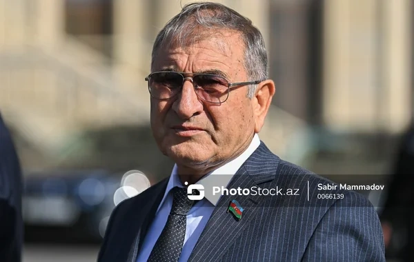 Deputat BAHALAŞMADAN GİLEYLƏNDİ