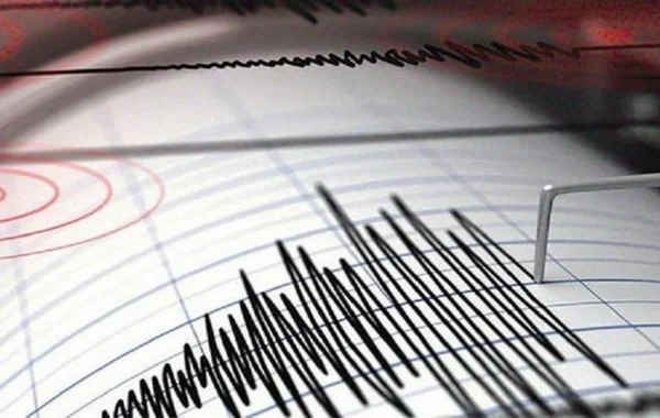 İndoneziyada güclü zəlzələ baş verib