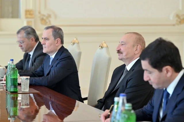 Azərbaycan Prezidenti ABŞ Senatının Xarici Əlaqələr Komitəsinin üzvünü qəbul edib - FOTO