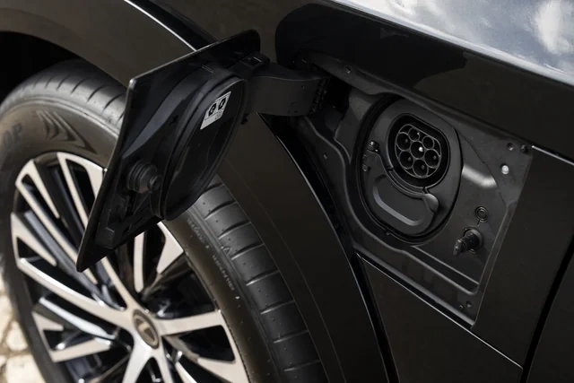 "Lexus RZ" - Elektrikli lüksün yeni erası