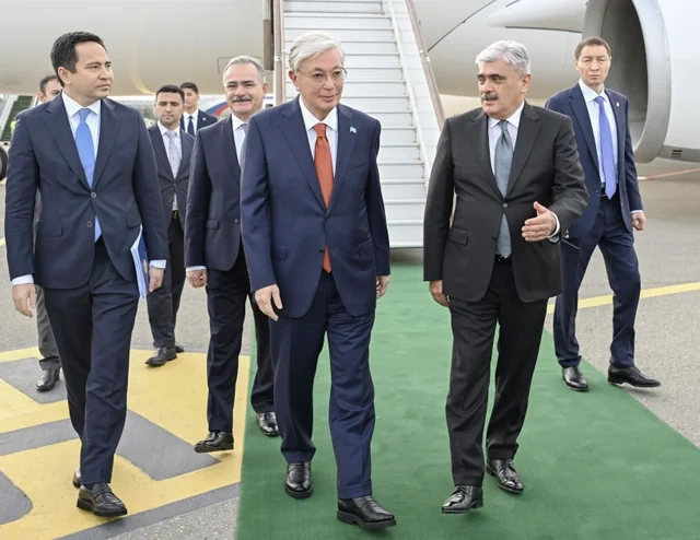 Qazaxıstan Prezidentinin Azərbaycana səfəri başlayıb - Foto
