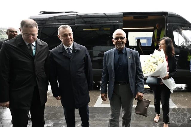 Mavriki prezidenti Azərbaycana səfərə gəlib - FOTO