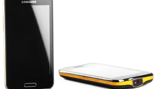 Dünyanın ən qəribə və uğursuz smartfon modelləri məlum olub - FOTO