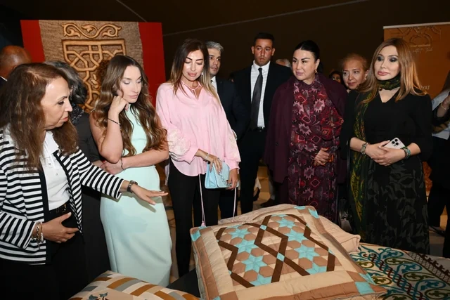 Azərbaycan Milli Xalça Muzeyində "Bir mədəniyyət xəzinəsi: Divanü lüğat-it-türk" sərgisi açılıb