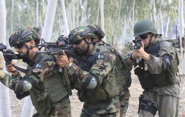 Pakistan ordusu 12 terrorçunu məhv edib