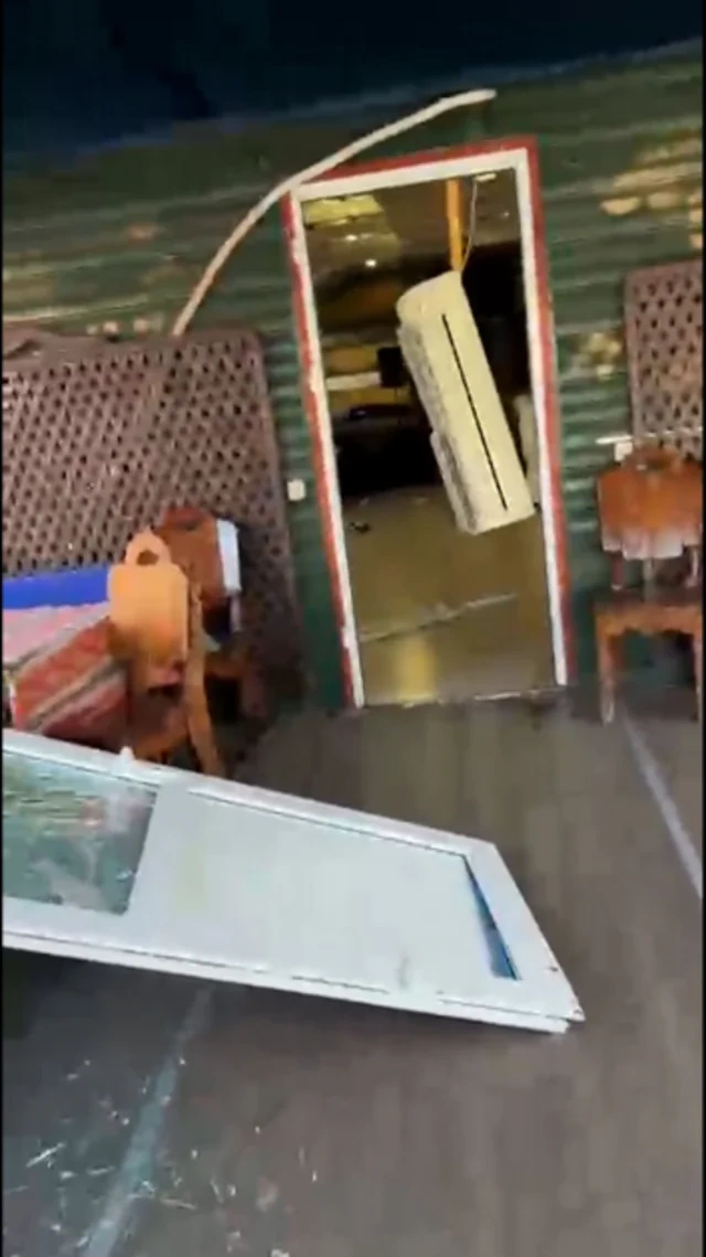 Kiyevə raket hücumu zamanı Azərbaycan restoranı dağıldı: Xəsarət alanlar var - Foto