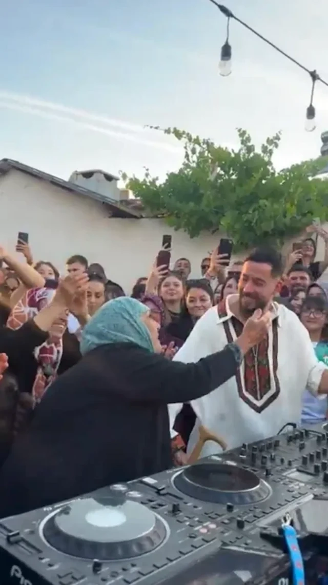 Dünyaca məşhur DJ Mahmut Orhan öz kəndində konsert verdi, gündəm oldu - FOTO - VİDEO