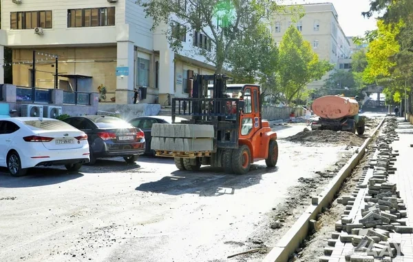 Bakıda aparılan təmir işləri tələbələrin və sürücülərin gündəlik həyatına necə təsir edir? - Video