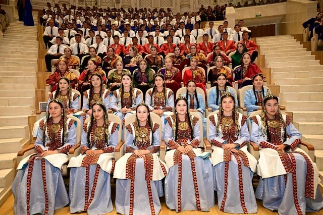 Azərbaycan və Türkmənistan Dövlət Rəqs ansambllarının birgə konserti keçirilib - FOTO