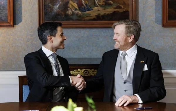 Niderlandda ən gənc baş nazir and içdi