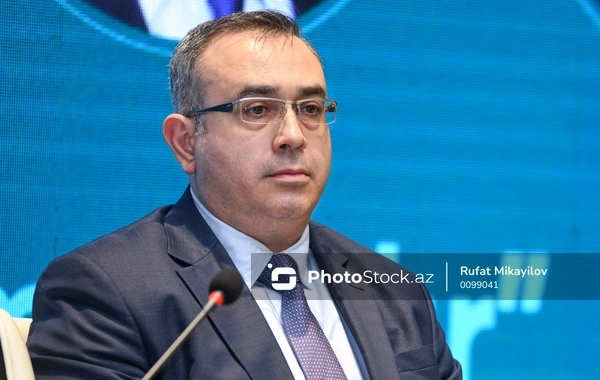 Rəsmi qurumun tədbir gördüyü "həkimlər" hələ də işləyirlər - Nazir müavini sualları cavabsız qoydu