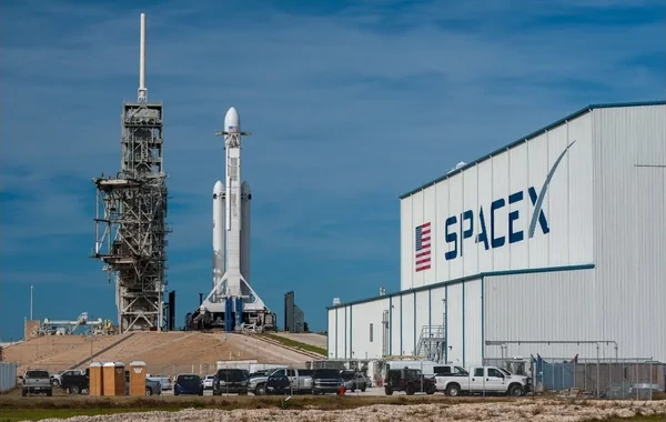 Texas sakinləri İlon Maskın "SpaceX" şirkətini məhkəməyə veriblər