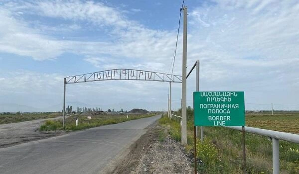 Türkiyə Gümrüyə dəmir yolu çəkir