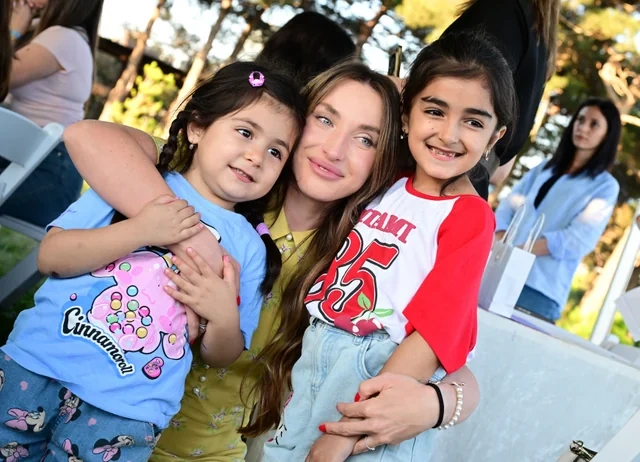 Leyla Əliyeva və Alyona Əliyeva Xeyirxahlıq Festivalında iştirak ediblər - FOTO