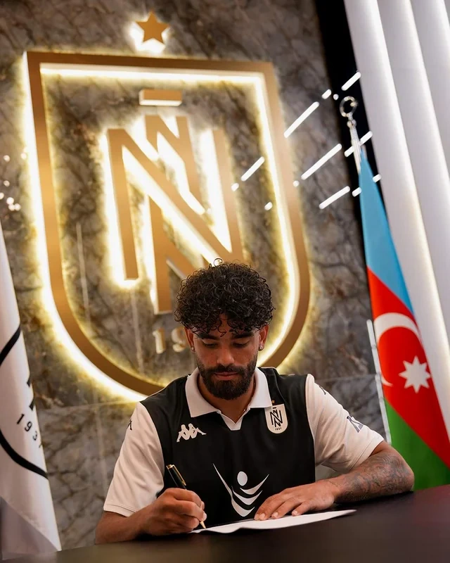 "Neftçi" braziliyalı yarımmüdafiəçi ilə gücləndi - FOTO