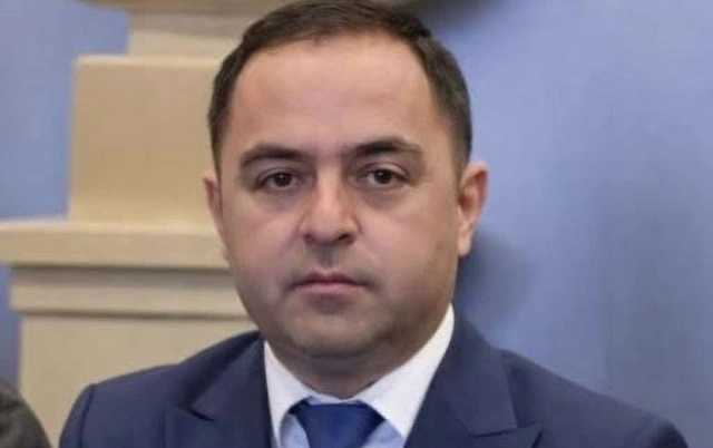 Dünən işdən çıxarılan rəisə yeni vəzifə verildi