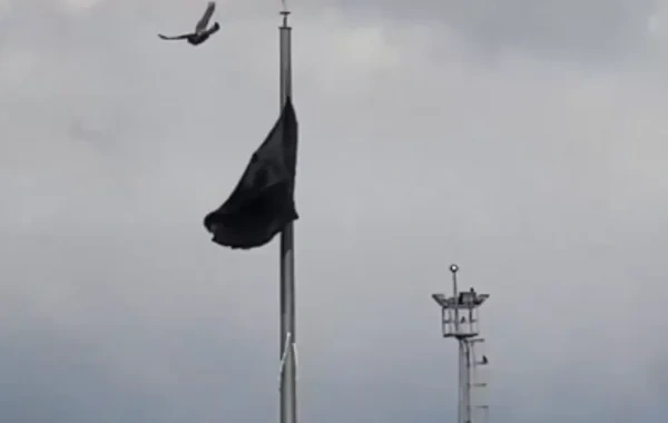 Türkiyənin İranla sərhədində qara bayraq asıldı