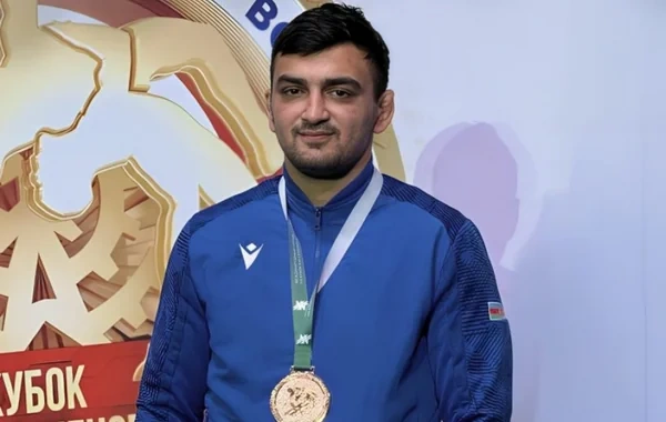 Azərbaycan güləşçisi Rusiyadakı turnirdə medal qazanıb