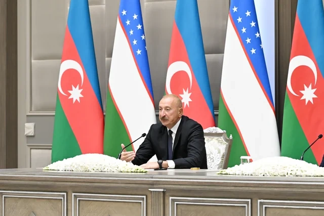 Azərbaycan və Özbəkistan prezidentləri mətbuata bəyanatlarla çıxış ediblər - FOTO