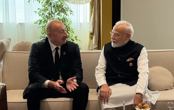 İlham Əliyev Narendra Modi ilə görüşü barədə paylaşım edib - FOTO