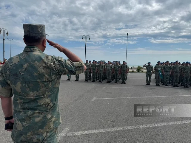Naxçıvan, Gəncə və Sumqayıtda Azərbaycan Ordusunun 108 illiyi münasibətilə hərbi yürüşlər keçirilir - FOTO
