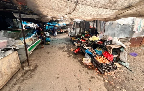 Şəmkirdə bazarda ciddi nöqsanlar aşkarlandı - Foto