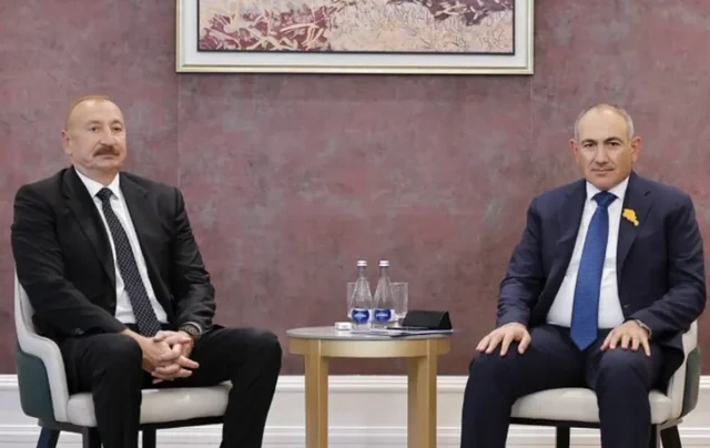 İlham Əliyevin Nikol Paşinyanla görüşü Gürcüstan mediasında - FOTO