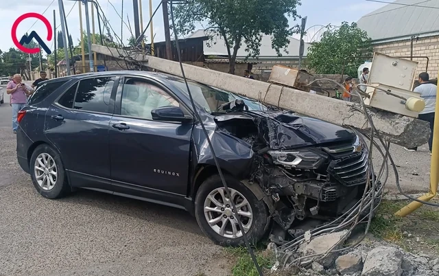 Tovuzda QƏZA: "Chevrolet" əvvəl "Opel"ə, sonra işıq dirəyinə çırpıldı - FOTO