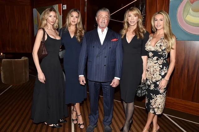 Silvestr Stallone qızının toyuna görə təqaüdə çıxa bilməməsindən şikayətləndi - Foto