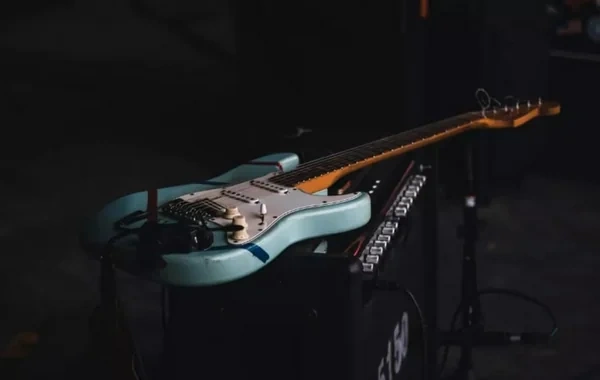 Moskvada faciə: Elektrik gitarası gənc oğlanın ölümünə səbəb oldu - FOTO