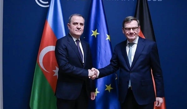 Ceyhun Bayramov almaniyalı həmkarı ilə görüşdü