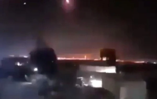 KİV: İran Bəhreyndə ABŞ aviabazasına zərbələr endirdi - Dağıntılar və yaralılar var - VİDEO