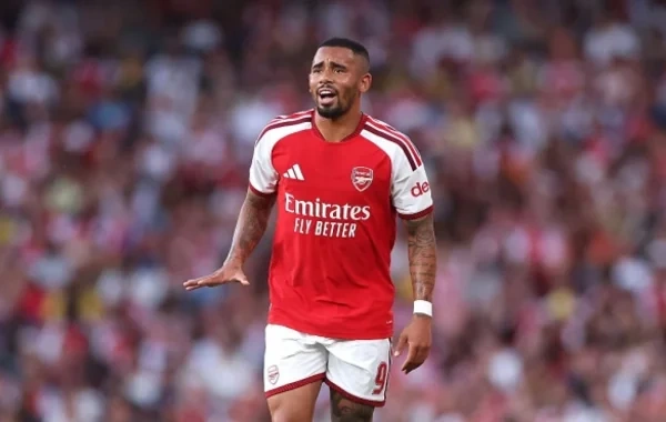 Qabriel Jezus "Arsenal"ı "Barselona"ya dəyişdi