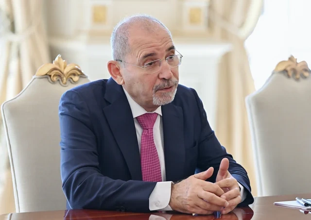 İlham Əliyev İordaniya baş nazirinin müavinini qəbul edib - FOTO