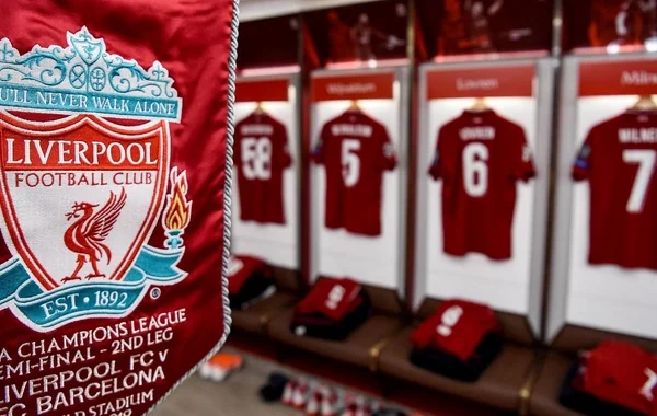 "Liverpul"un sabiq üzvü yaşıl meydanlara baş məşqçi kimi qayıdır - FOTO