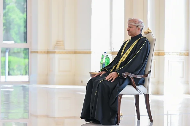 İlham Əliyev Omanın Azərbaycana yeni təyin olunmuş səfirinin etimadnaməsini qəbul edib - FOTO