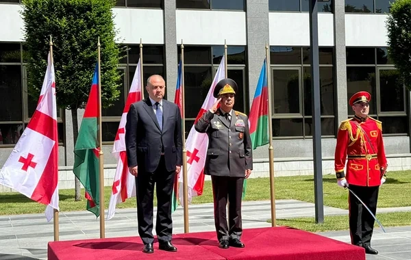 Azərbaycan və Gürcüstan müdafiə nazirləri görüşüb - FOTO
