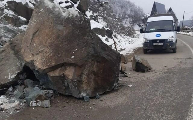 Ordubadda qaya uçqunu oldu