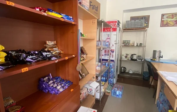 Bakıda 7 şagird qoğaldan ZƏHƏRLƏNİB: Məktəblə bağlı QƏRAR VERİLDİ - FOTO