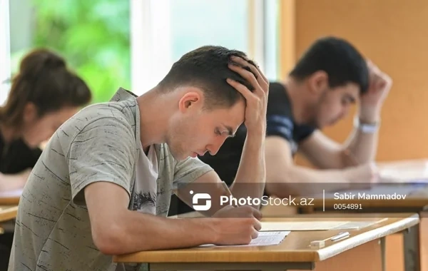 "Sanki hər kəs "necə qəliz sual hazırlaya bilərəm?" yarışına girir" - İmtahanlar niyə çətinləşdirilir?