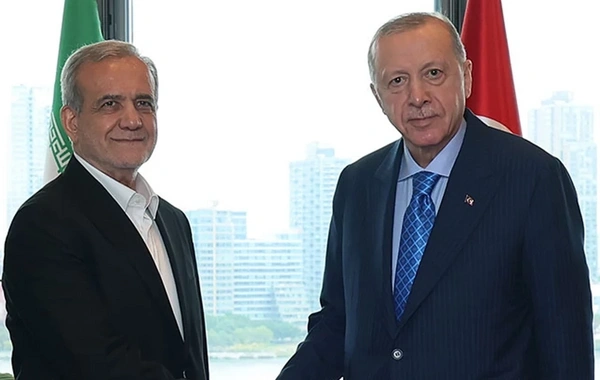 Rəcəb Tayyib Ərdoğan və Məsud Pezeşkian arasında telefon danışığı baş tutub