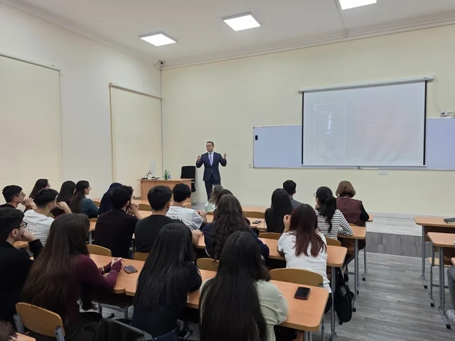 Oksford universitetinin məzunu, gənc mütəxəssis TAU tələbələrinə seminar keçib - Foto