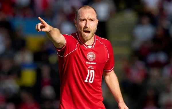 Eriksen ikinci dəfə infarkt keçirdikdən sonra futbolla vidalaşır