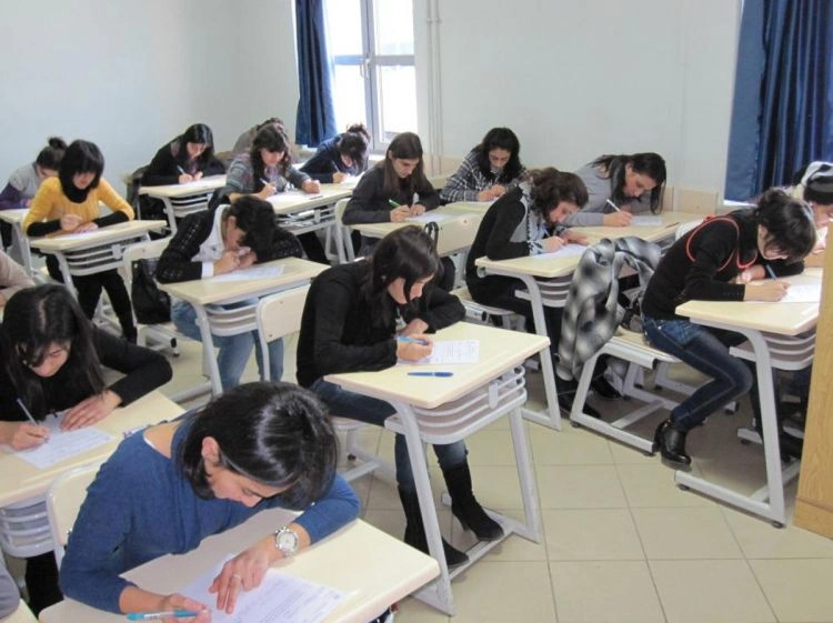 ADU-da qış imtahan sessiyası başladı