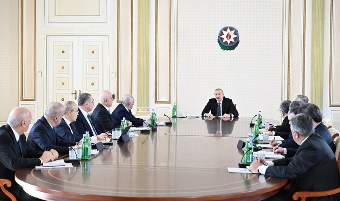 Prezident müşavirə keçirdi - Foto